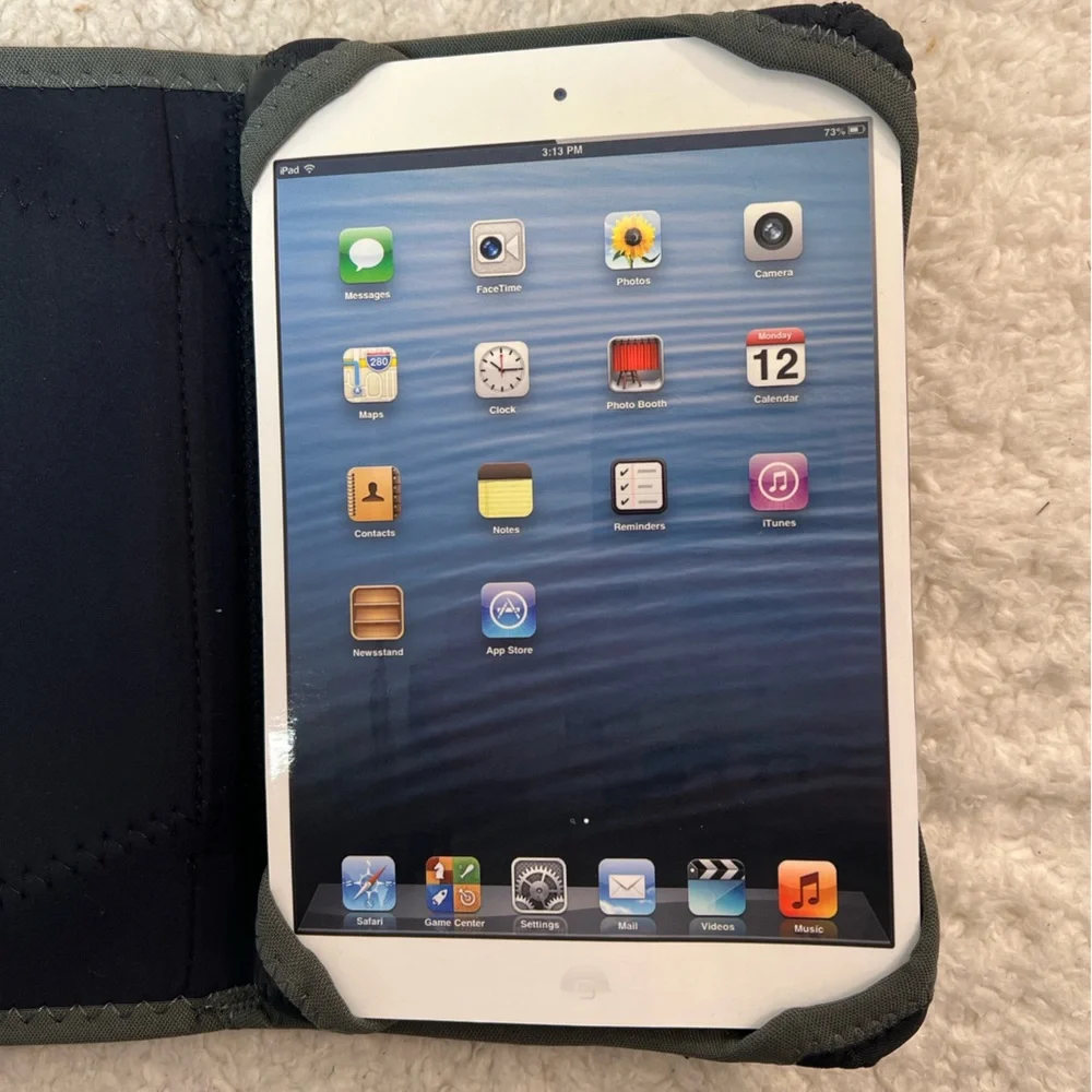 Black Convertible Neoprene Case for iPad Mini